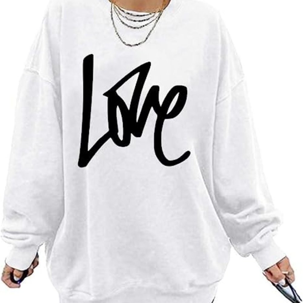 NEW / No Tag ! GeGekoko Women's‎ Oversized Sweatshirt White / Medium